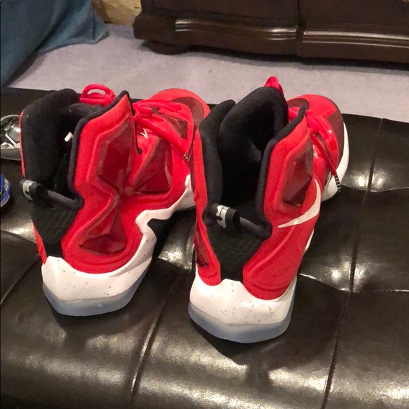 Nike basketball shoes - Picture 4 of 4